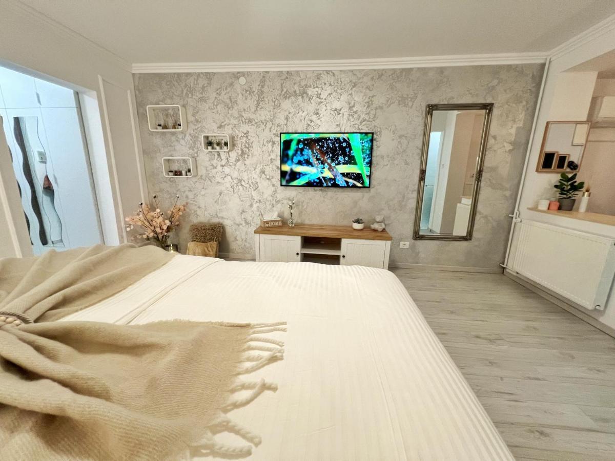 Studio 118 - A Luxury Place,10Min Walk To City Center Timisoara Bagian luar foto